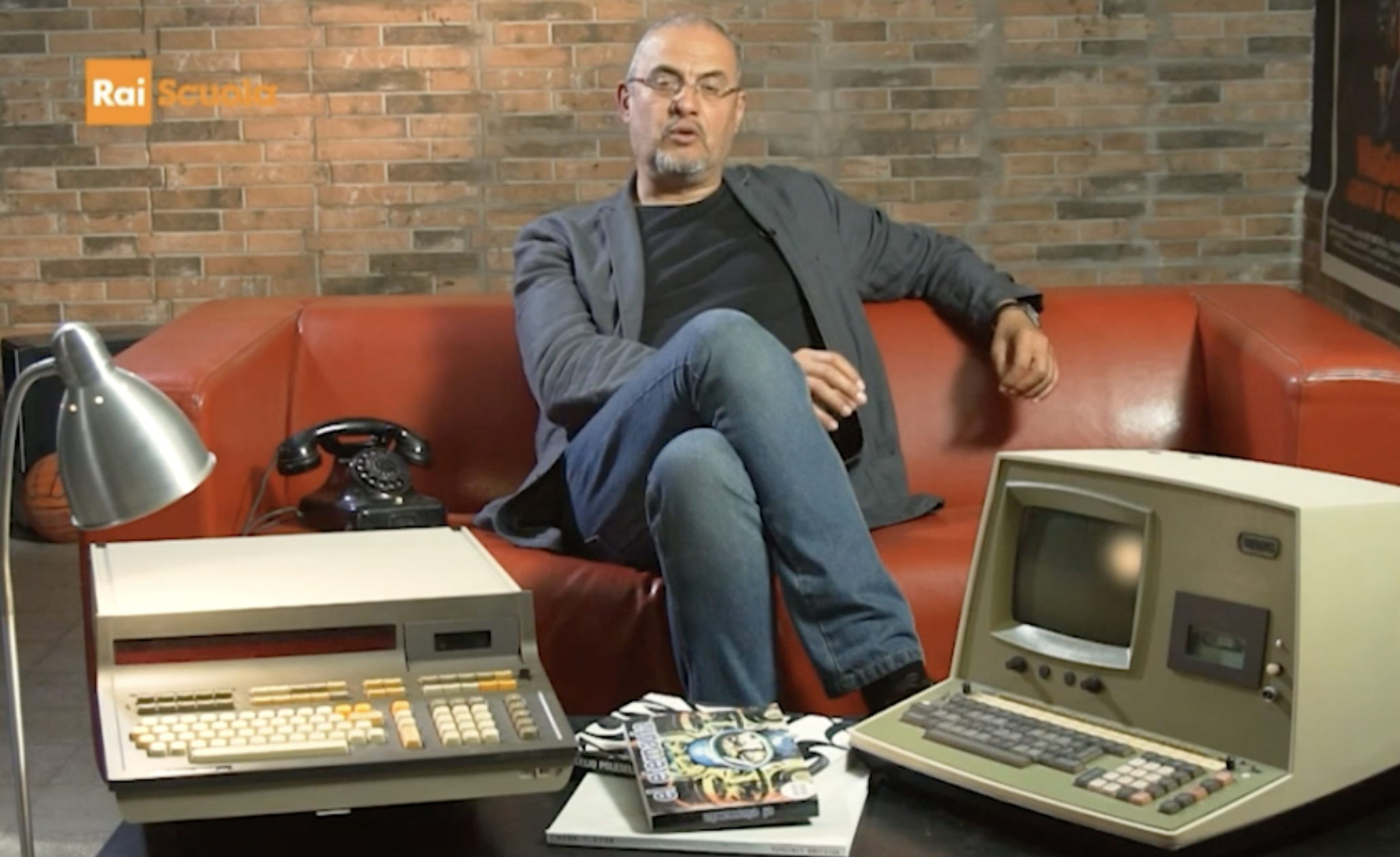 Paolo Cognetti a Rai Scuola, Digital World, con computer vintage